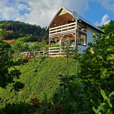 Natural House Високо Екстериор снимка