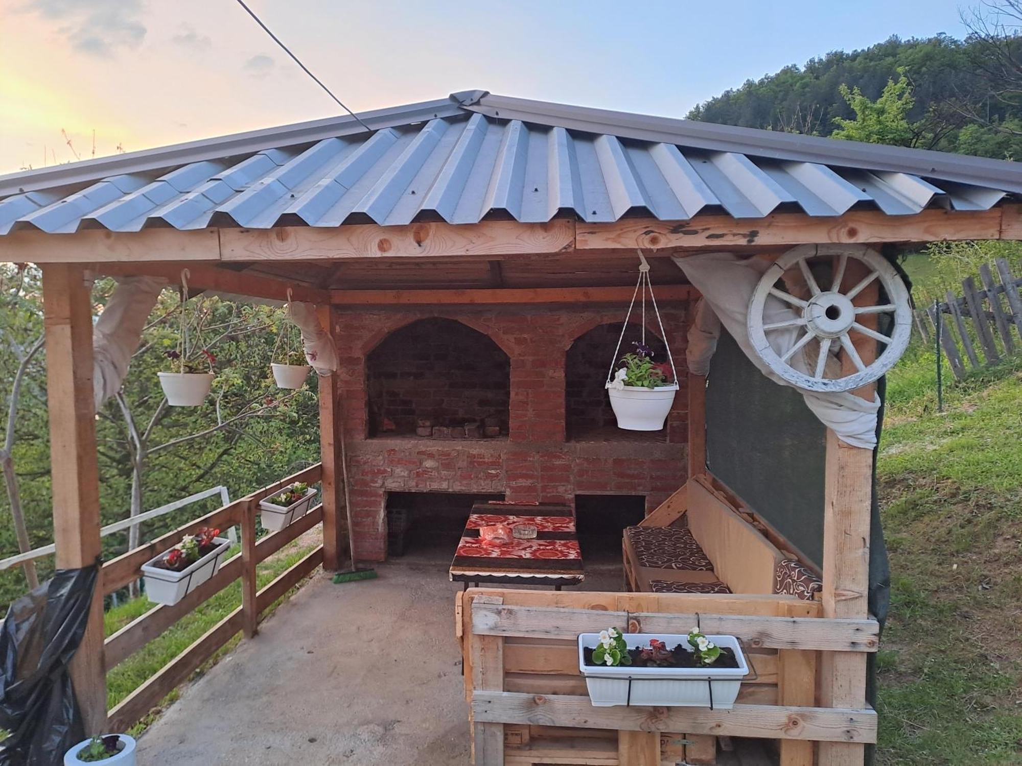 Natural House Високо Стая снимка